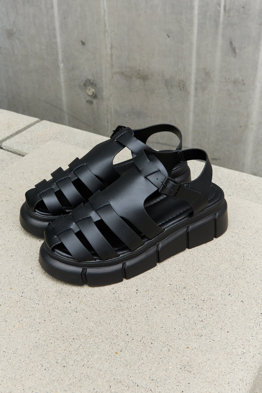 Qupid Platform Cage Stap Sandal in Black-4