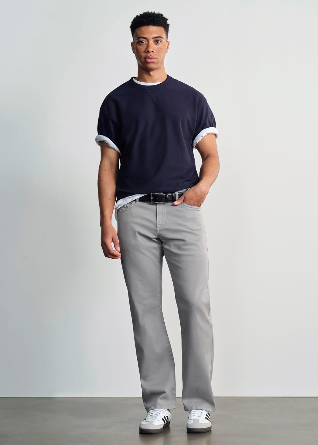Roam Men's Mid Rise Relaxed Straight Leg Pants